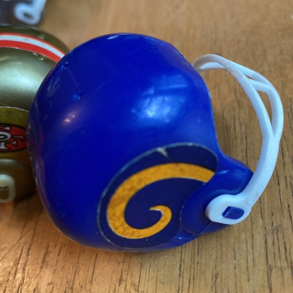 Miniature Plastic Football Helmet NFL - Picture 5 of 7
